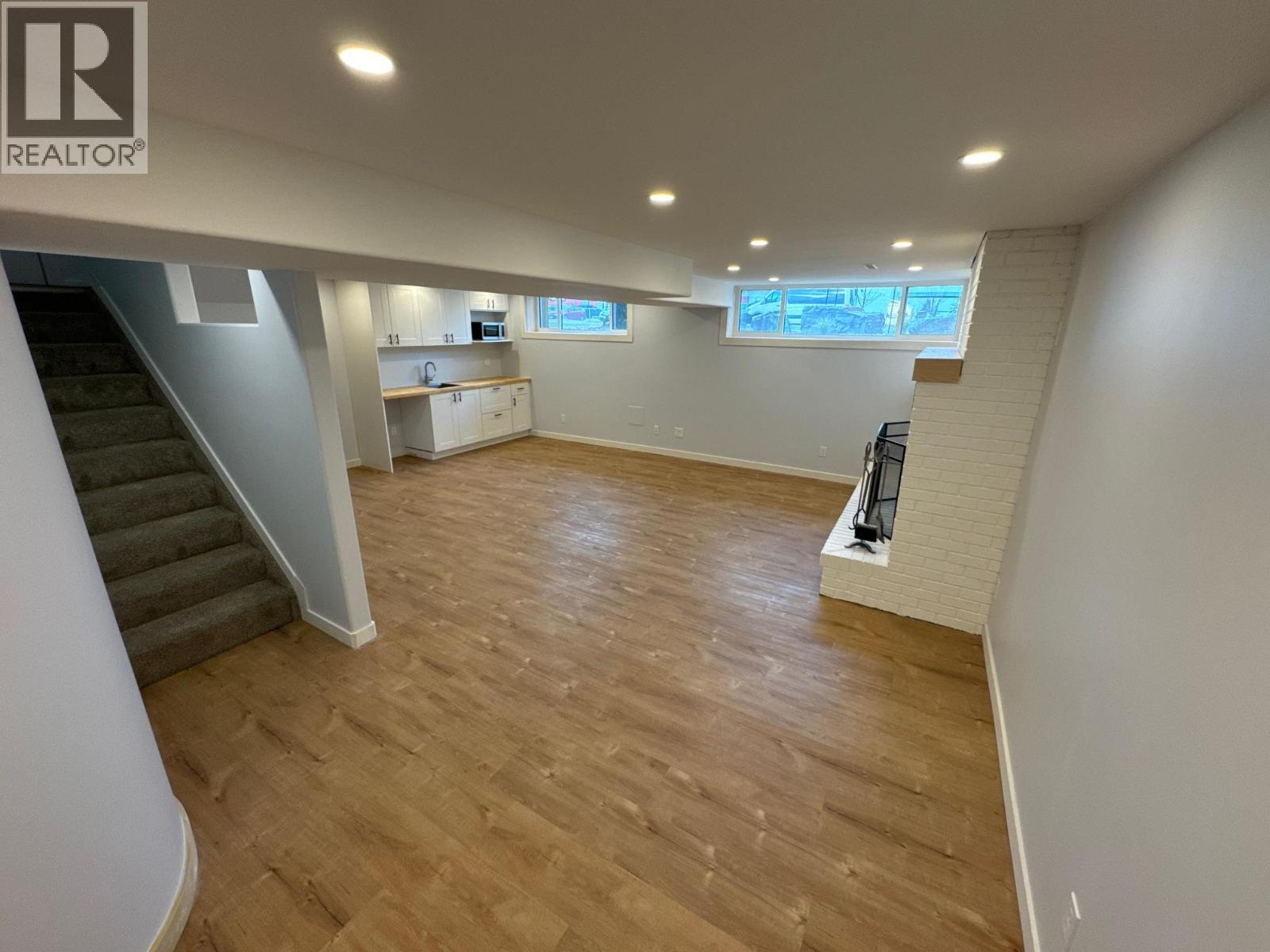 1909 2ND Street S - 17