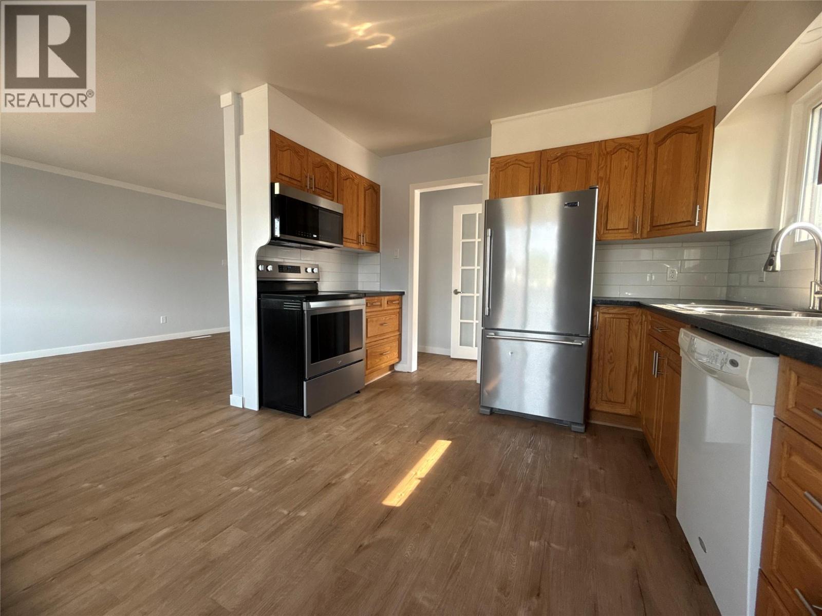 1909 2ND Street S - 4