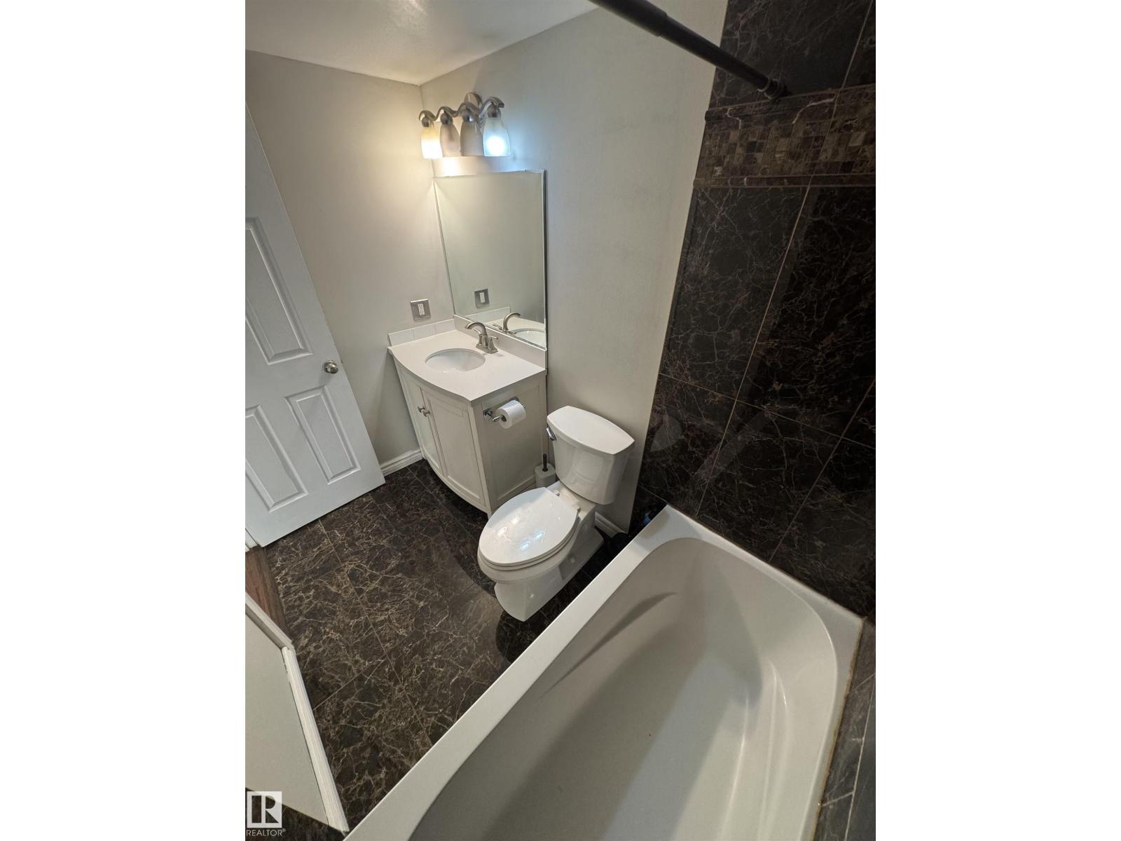 #205 10140 151 ST NW - 22