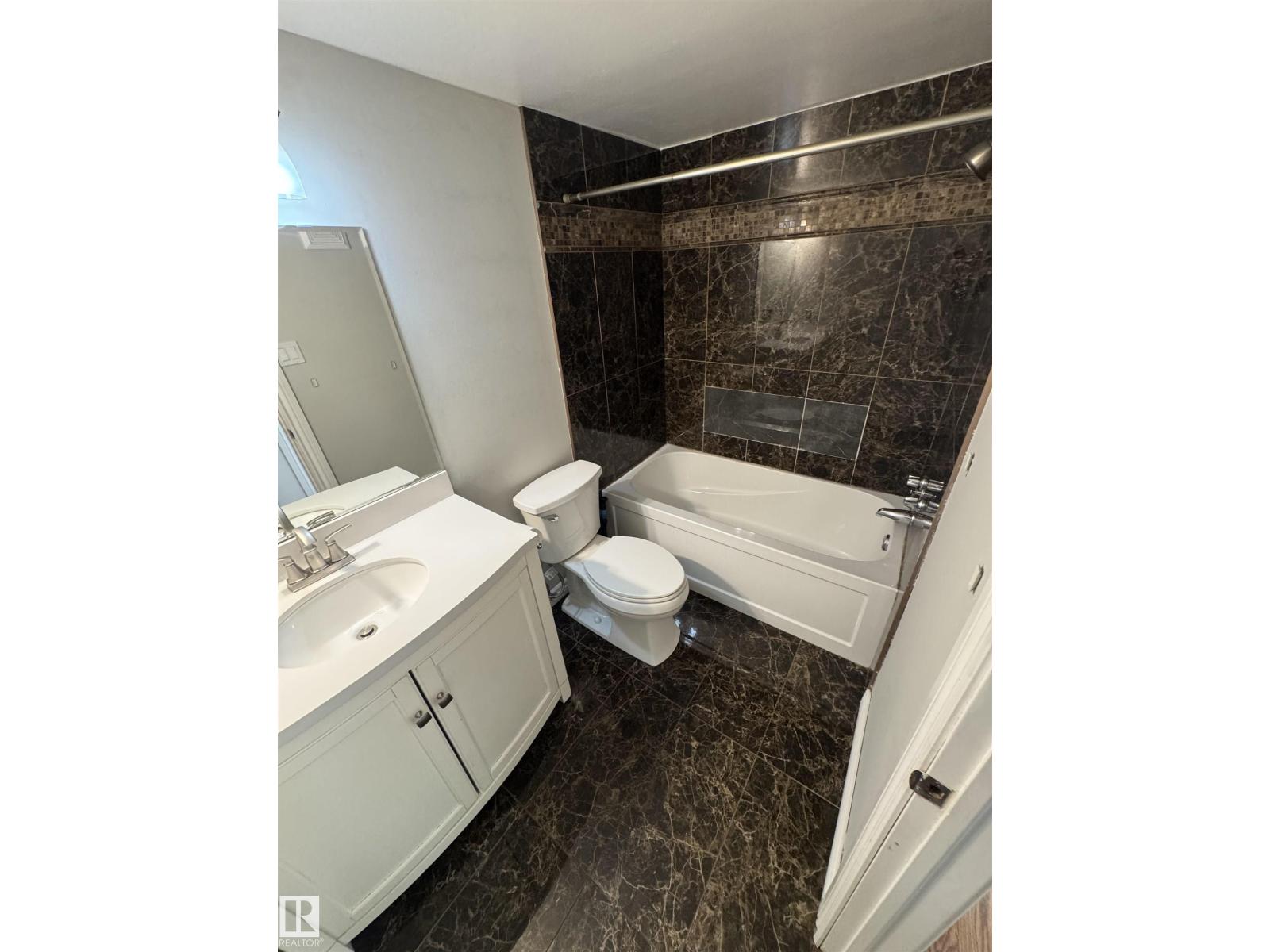 #205 10140 151 ST NW - 23