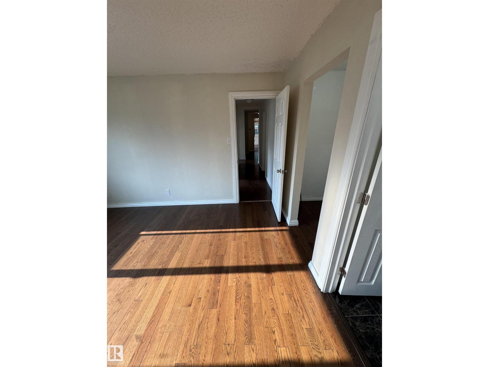 #205 10140 151 ST NW - 34