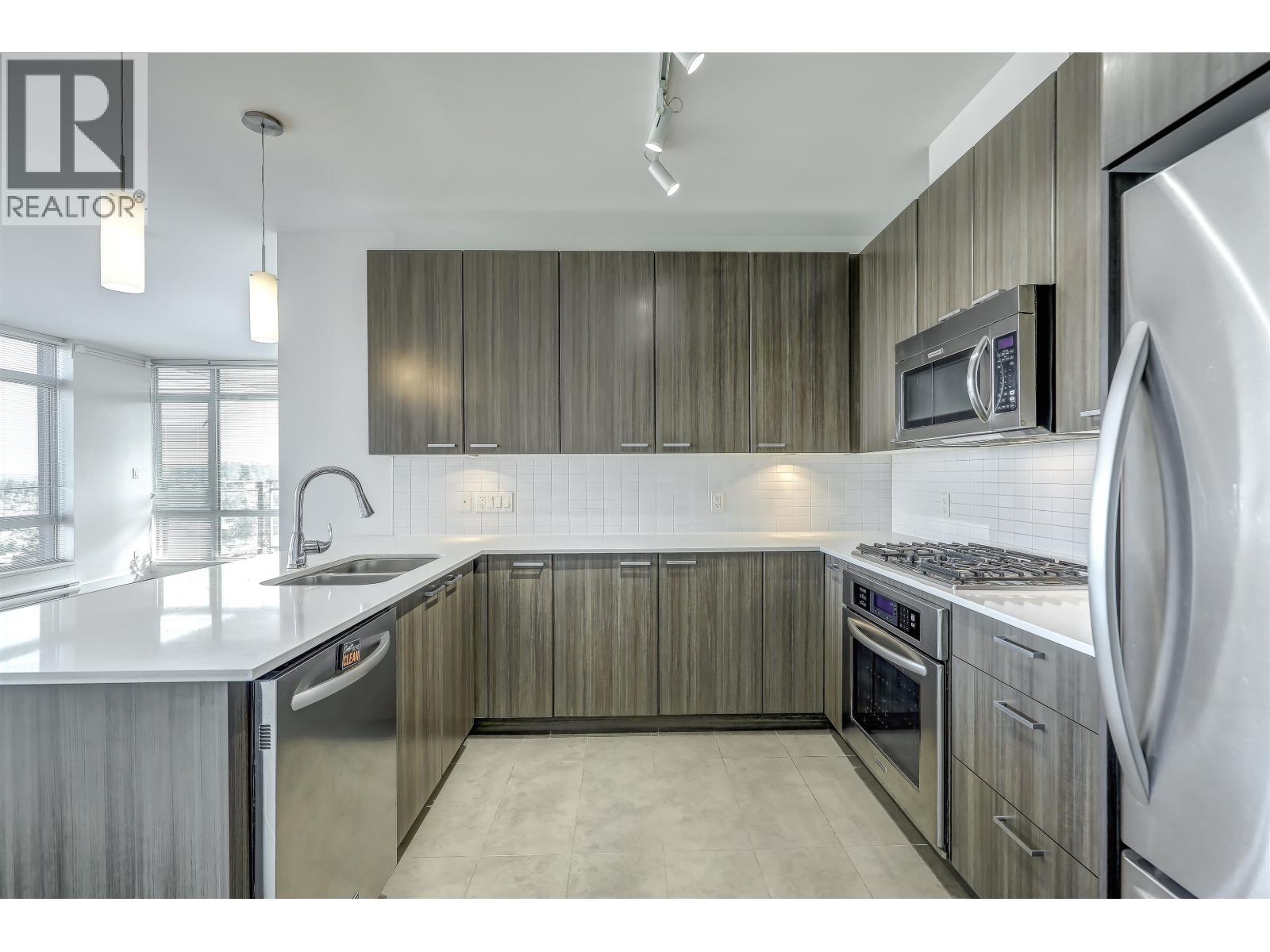 2106 2789 SHAUGHNESSY STREET, Port Coquitlam