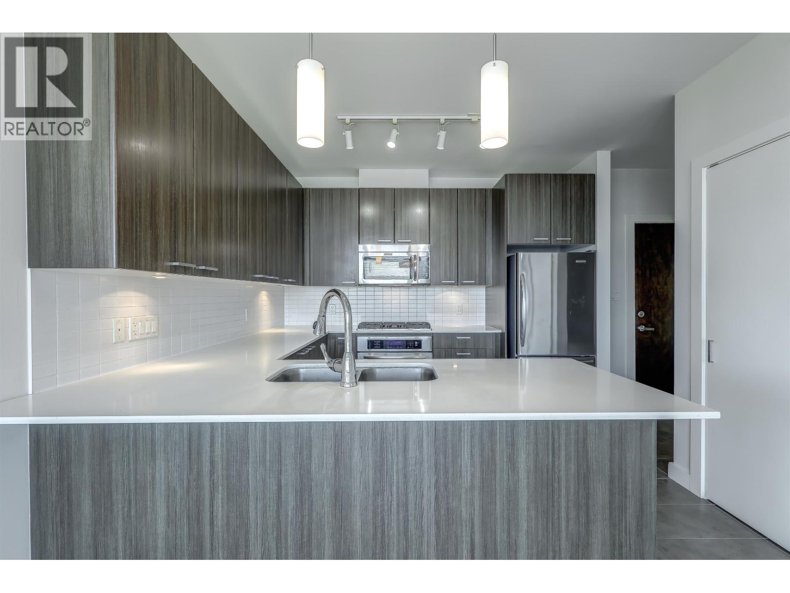 2106 2789 SHAUGHNESSY STREET, Port Coquitlam