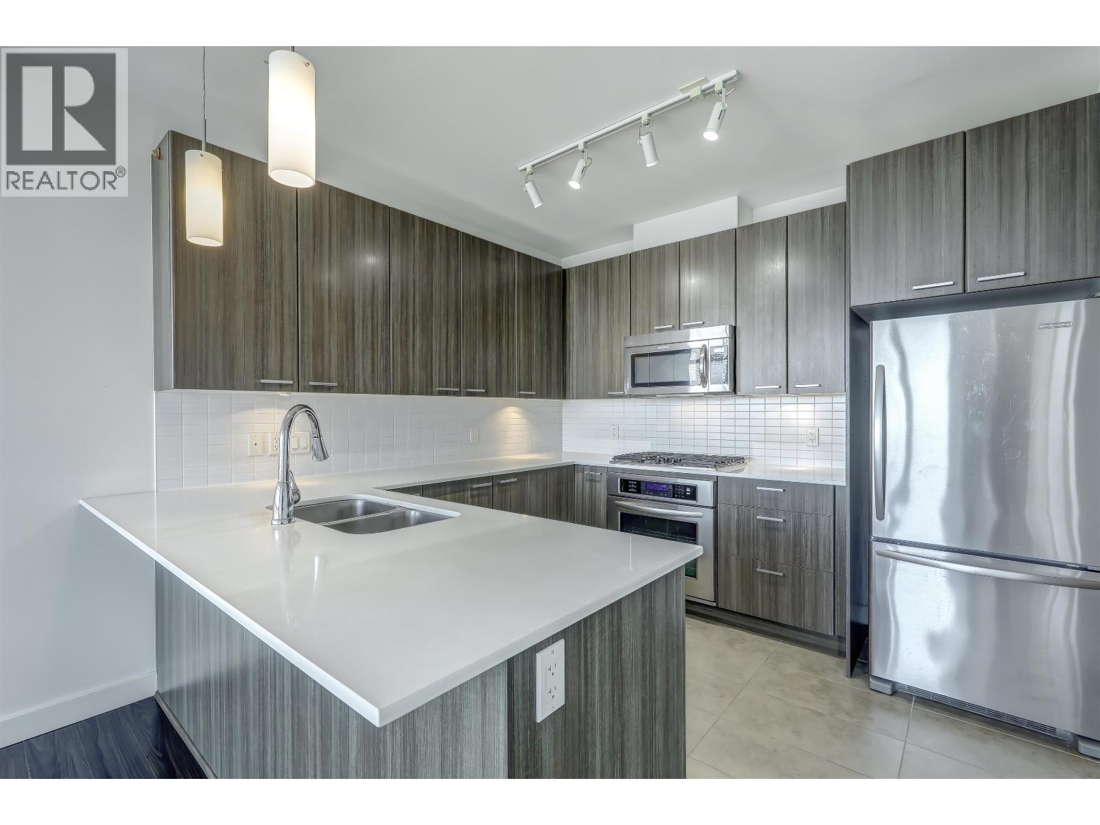 2106 2789 SHAUGHNESSY STREET, Port Coquitlam