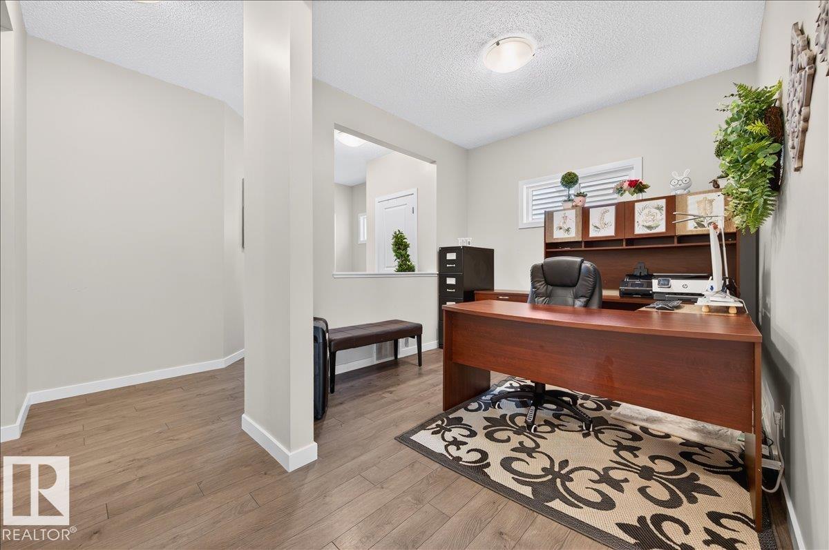 2709 Collins Crescent SW - Image 11