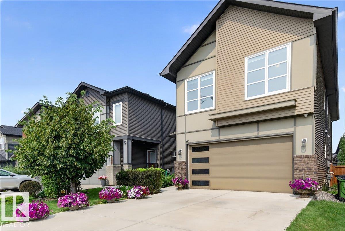 2709 Collins Crescent SW - 2