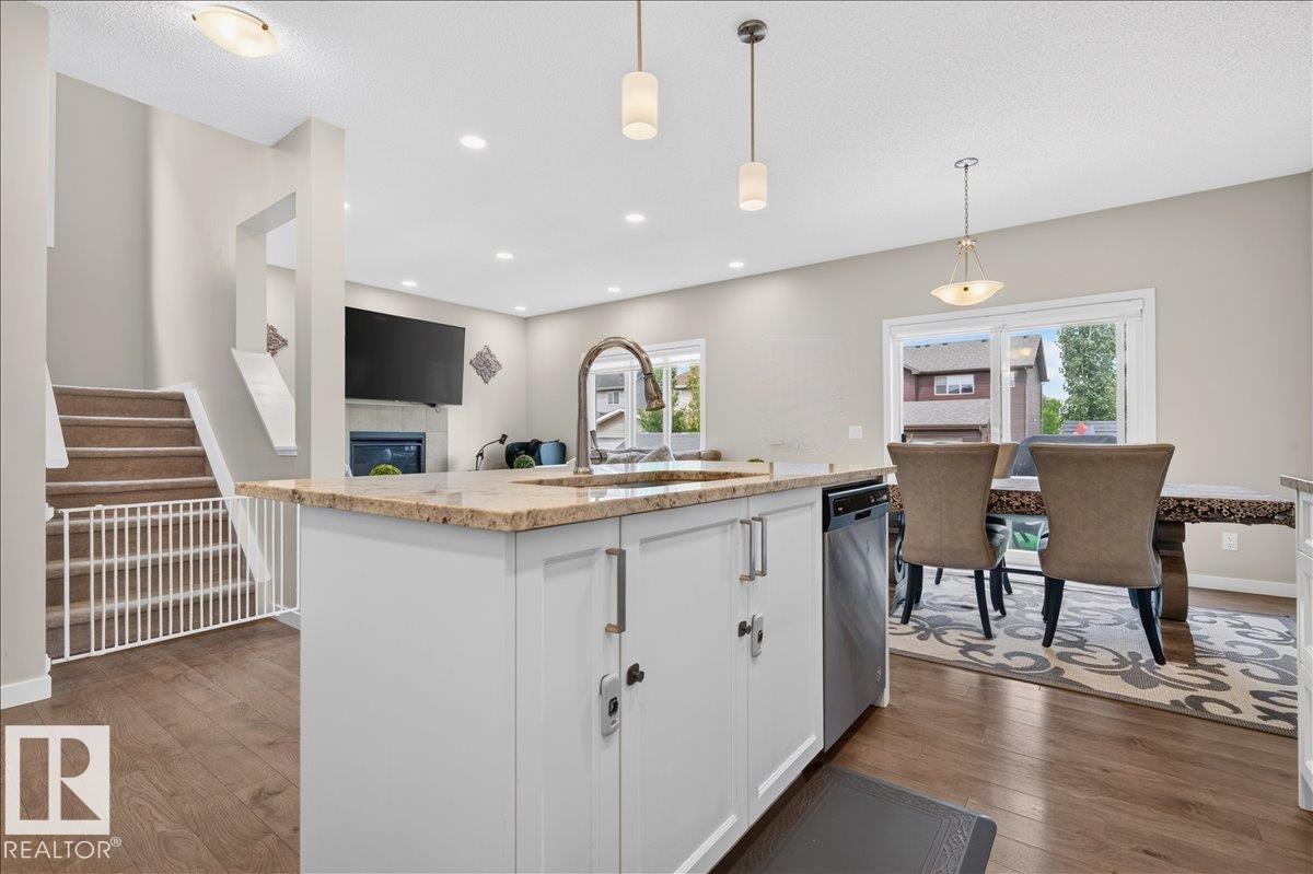 2709 Collins Crescent SW - Image 23