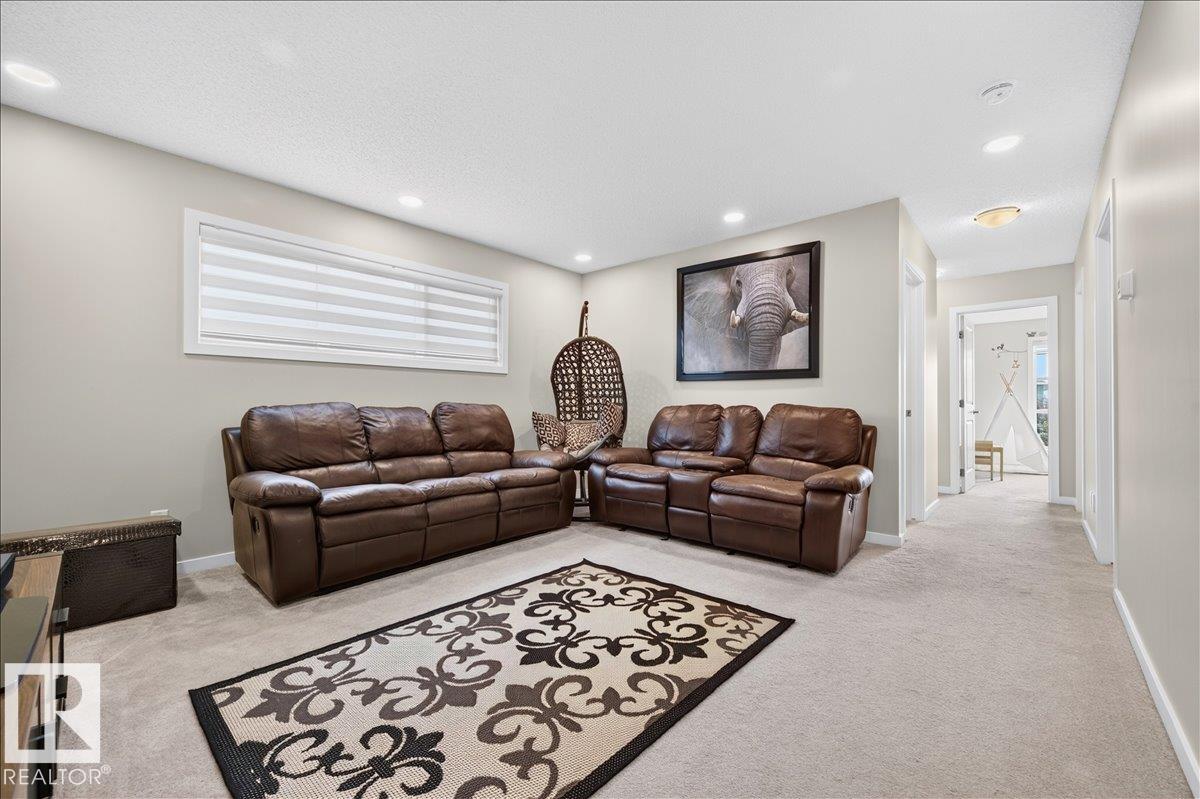 2709 Collins Crescent SW - Image 33