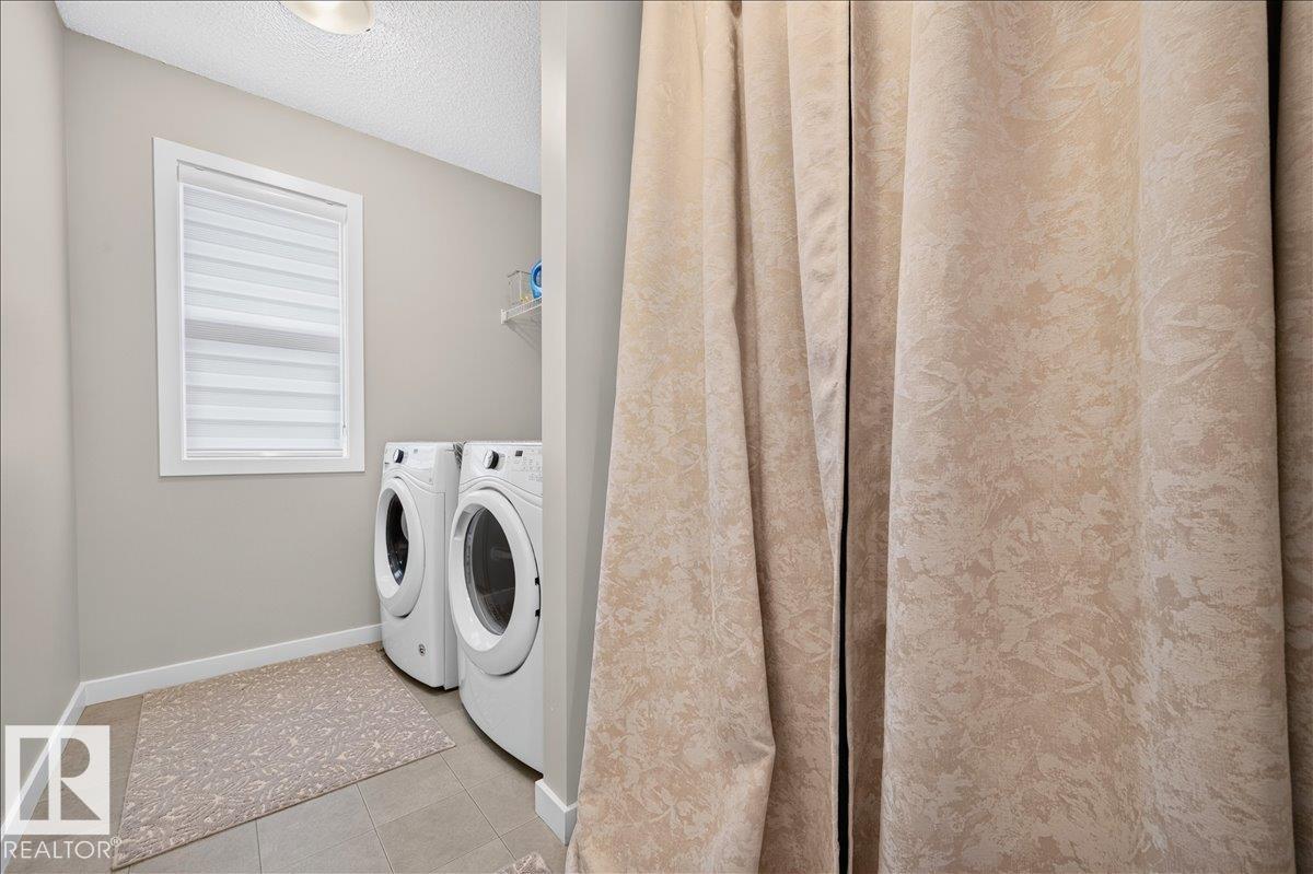 2709 Collins Crescent SW - 36