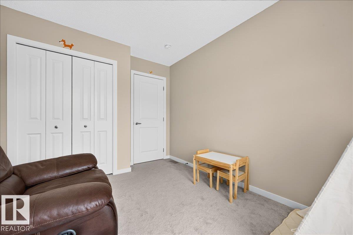 2709 Collins Crescent SW - 41