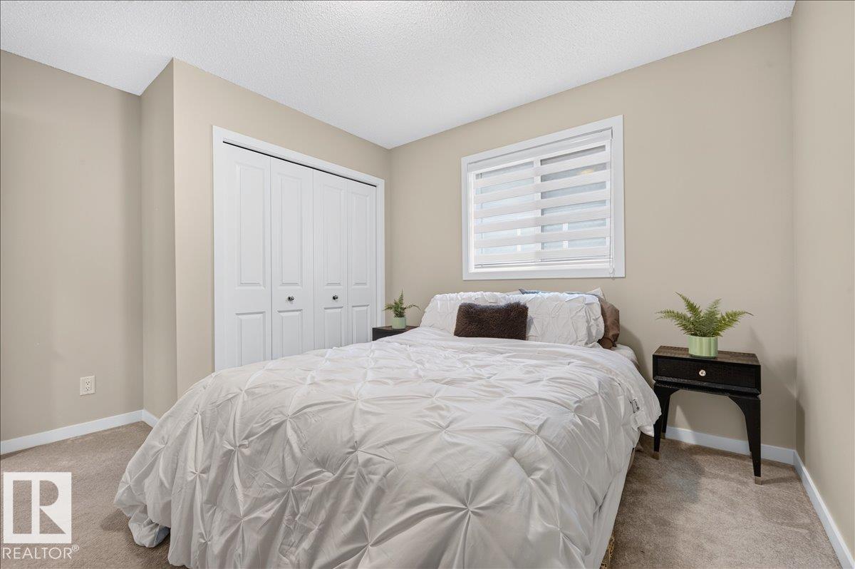 2709 Collins Crescent SW - 45
