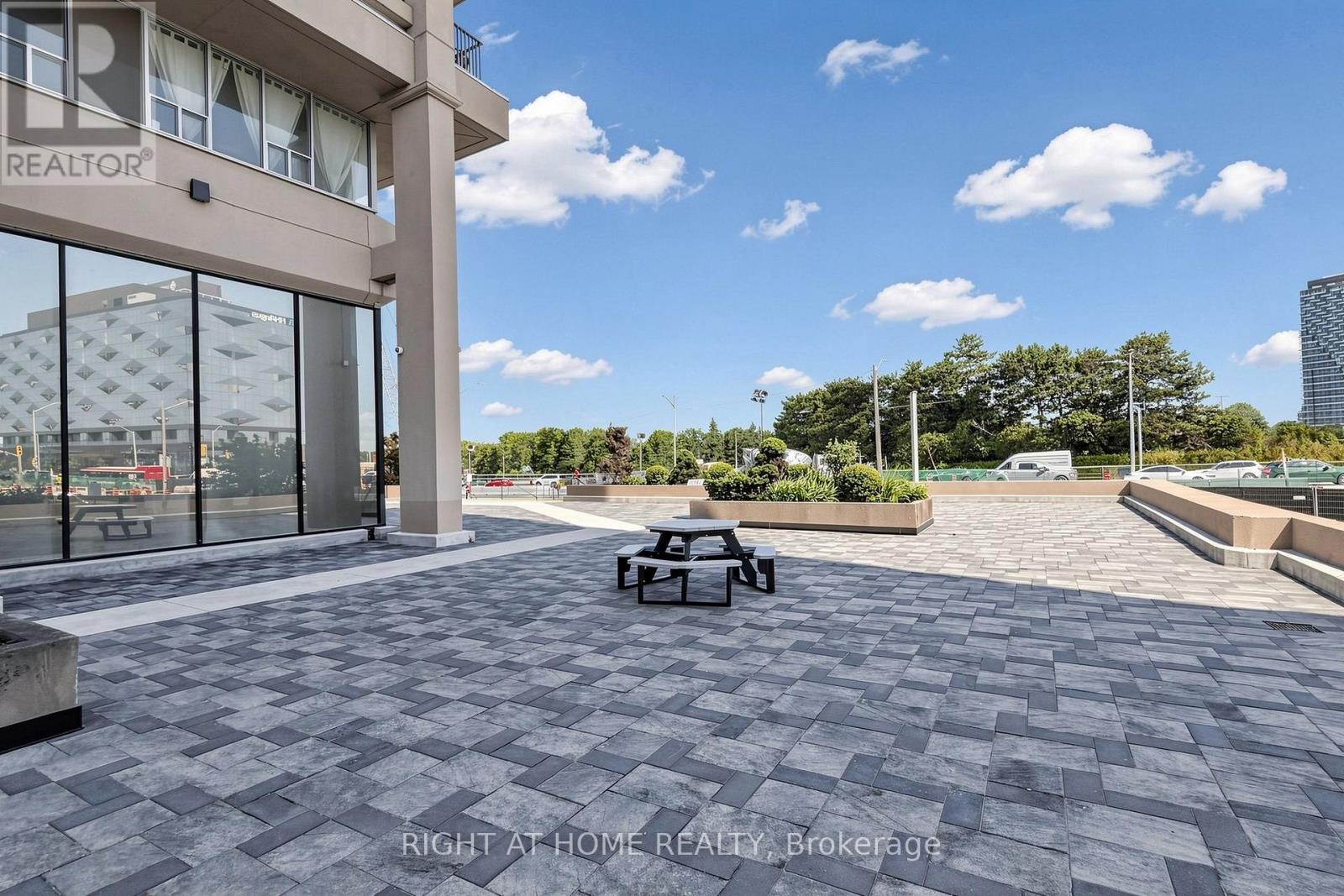 #1104 797 DON MILLS ROAD - 32