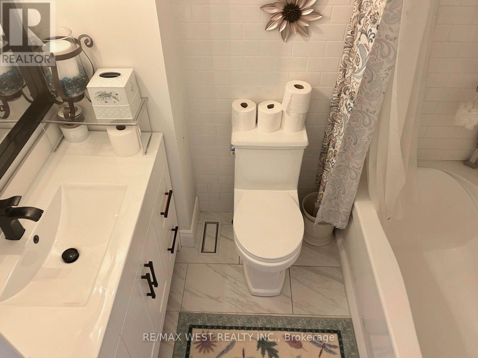 #89 2670 BATTLEFORD ROAD - Image 16