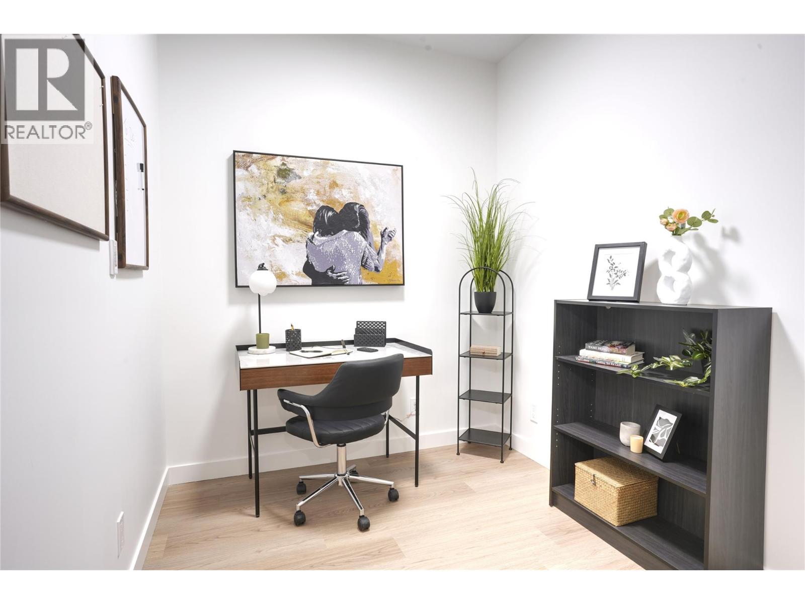 #214 1380 Pridham Avenue - 8