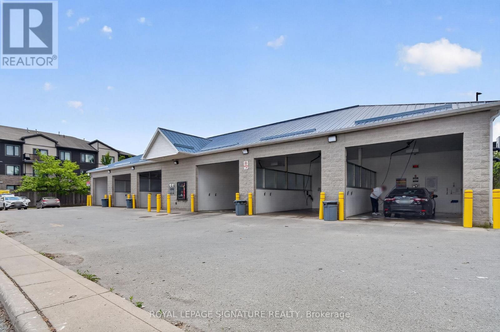 1829 Adelaide Street North, London North (North B), Ontario, N5X0E3, London North (North B), Ontario — photo 4 of 5