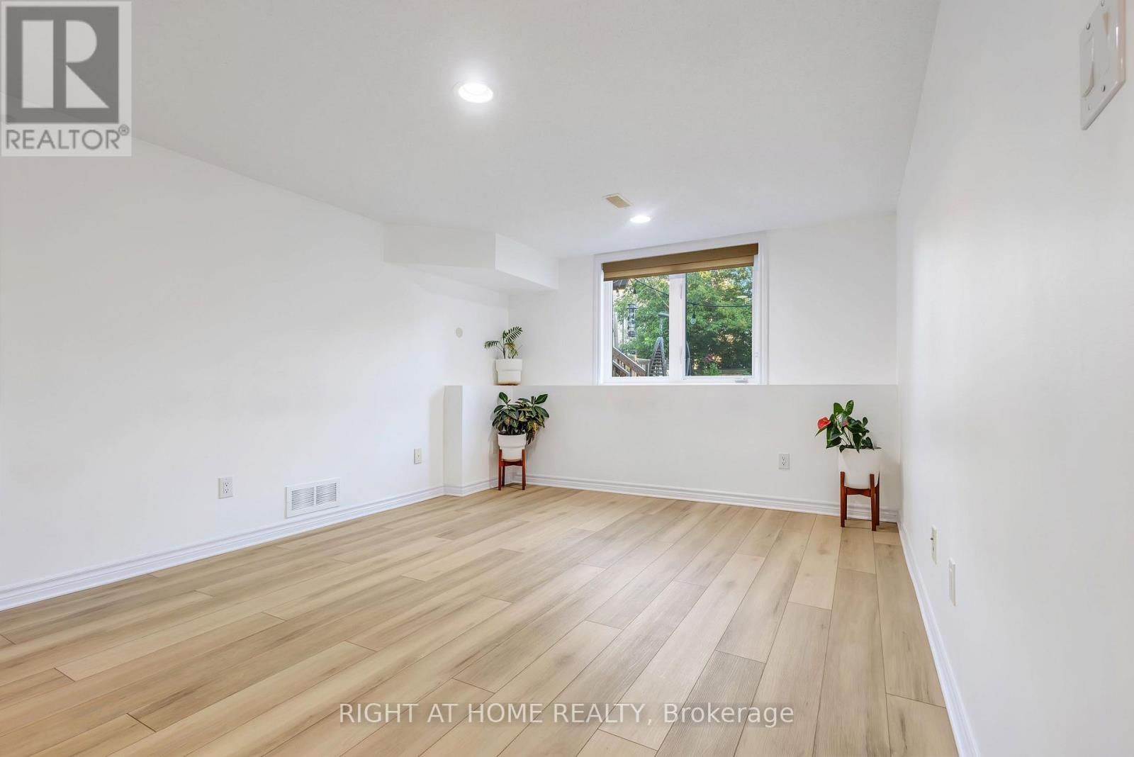 356 KINGBROOK DRIVE - 17