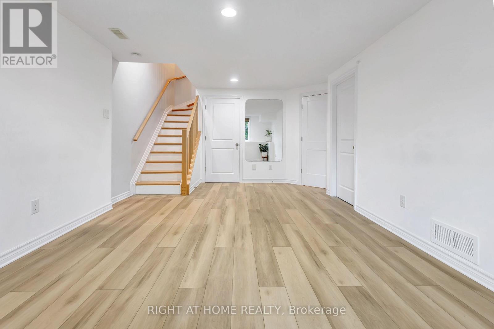 356 KINGBROOK DRIVE - 19
