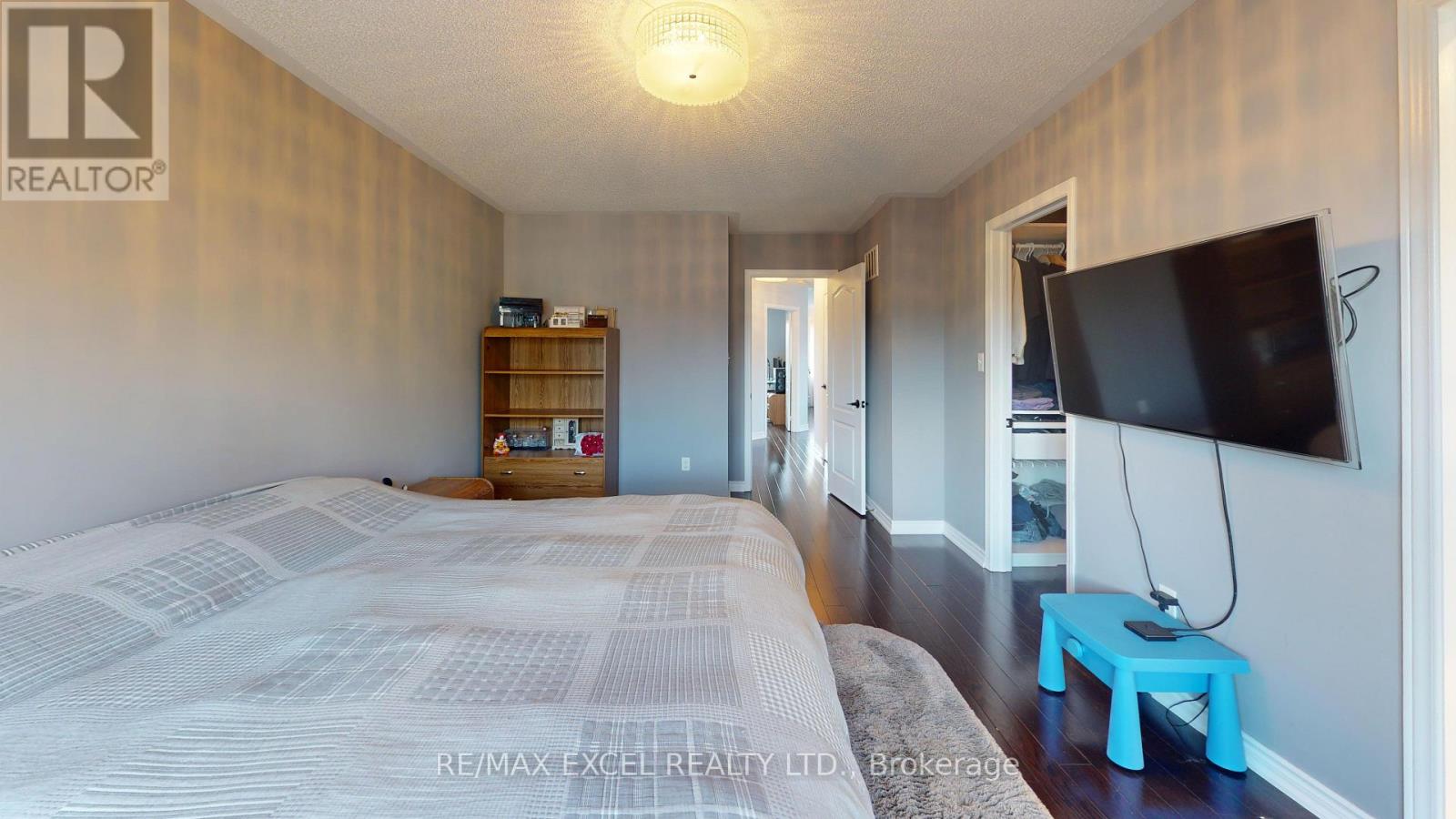 221 DELBERT CIRCLE - 23