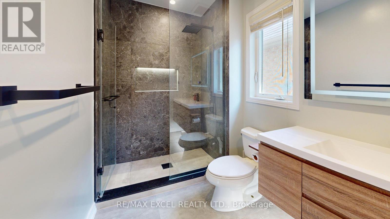 221 DELBERT CIRCLE - 33
