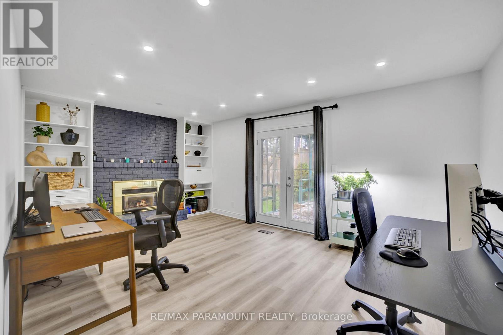 2641 CAVENDISH DRIVE - 21