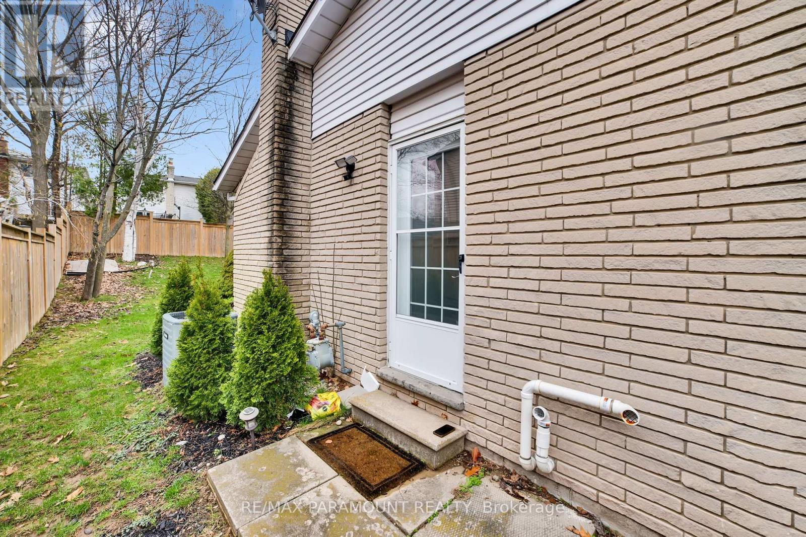 2641 CAVENDISH DRIVE - 37