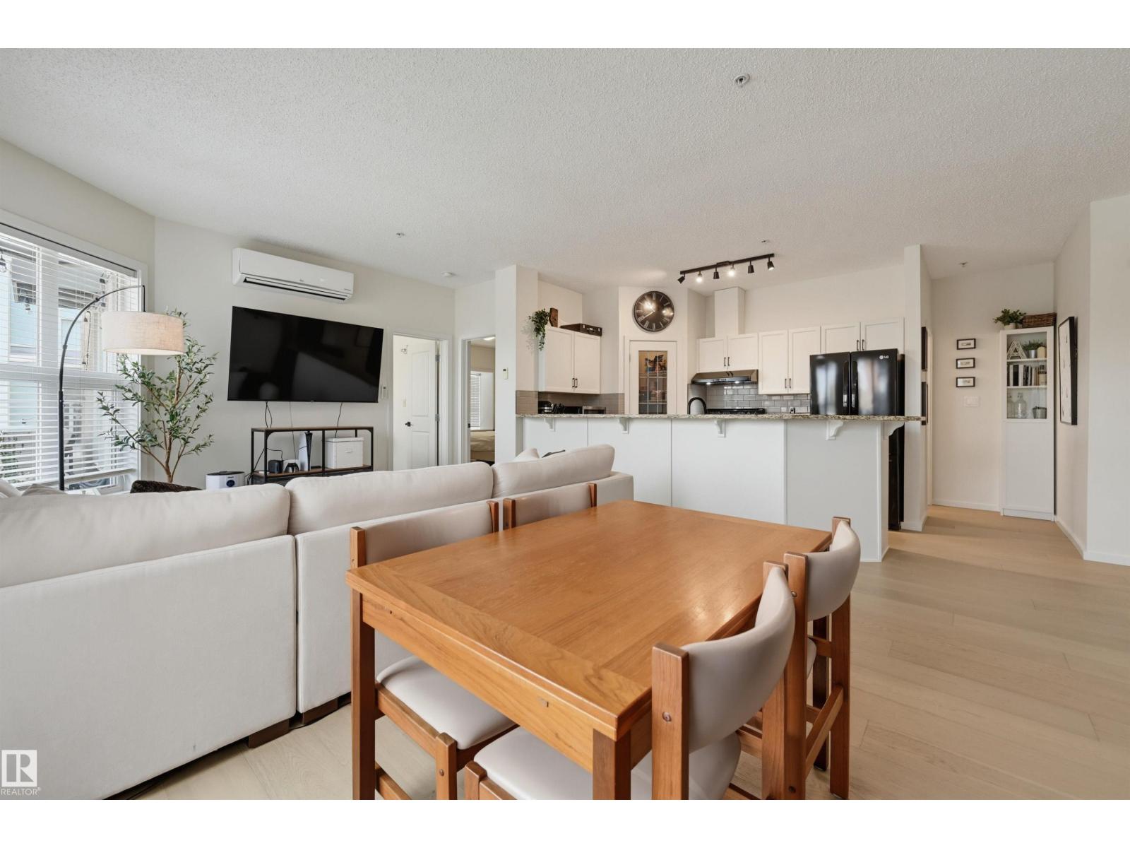 #403 9910 111 ST NW - 7