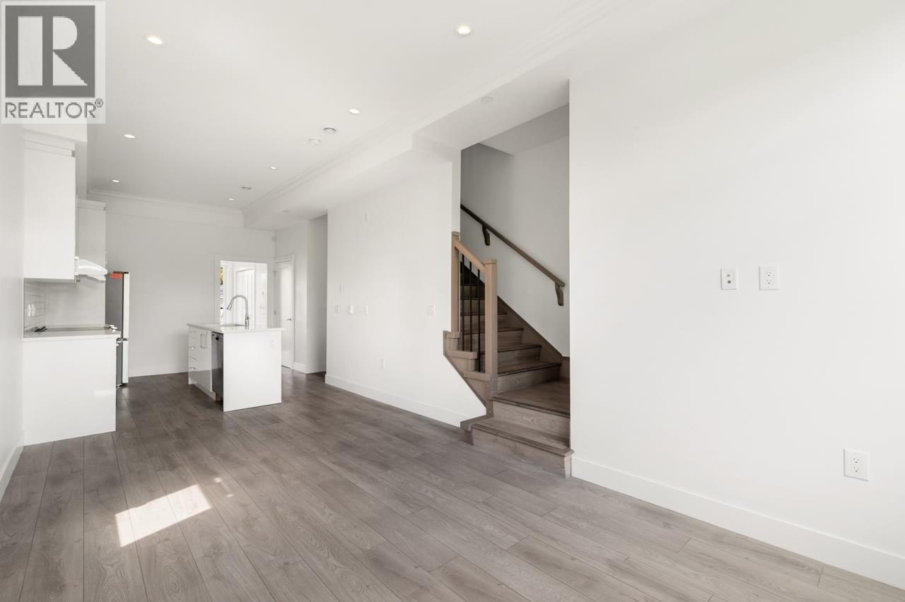 3 Bed, 2 Bath House for Sale in Vancouver – 5043 CHAMBERS STREET, Vancouver – MLS# R3149504 - Image 8