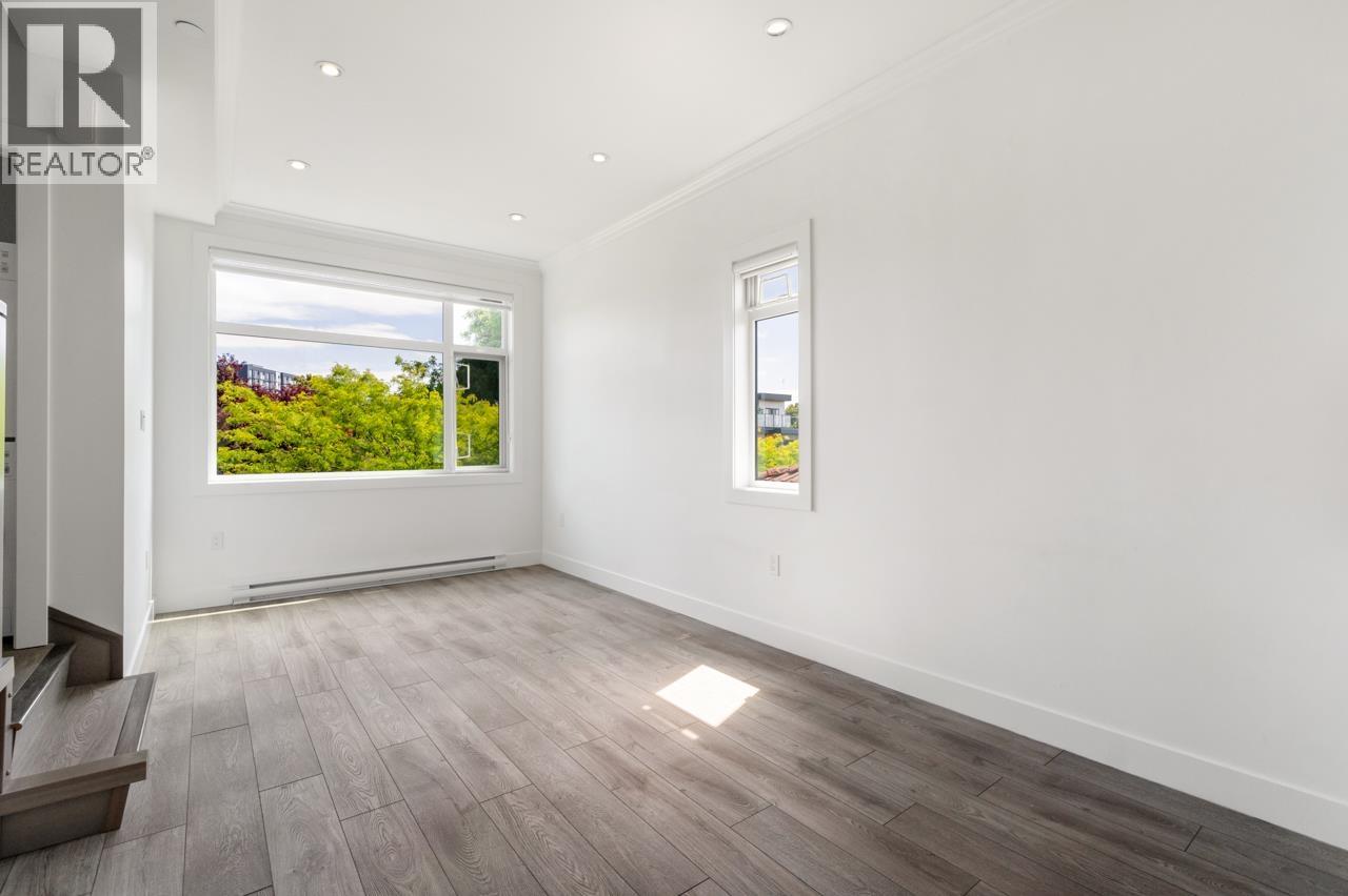 3 Bed, 2 Bath House for Sale in Vancouver – 5043 CHAMBERS STREET, Vancouver – MLS# R3149504 - Image 10