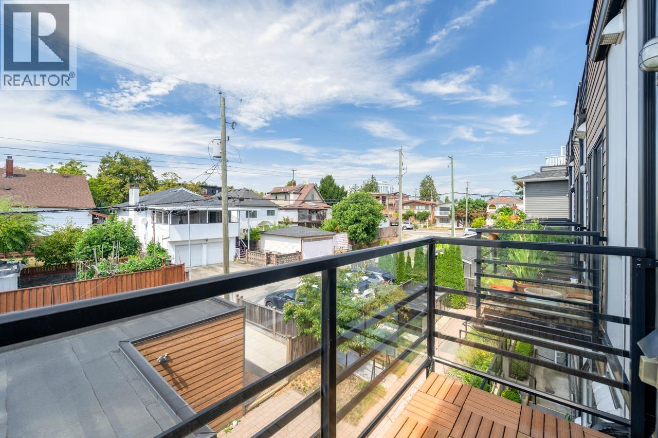 3 Bed, 2 Bath House for Sale in Vancouver – 5043 CHAMBERS STREET, Vancouver – MLS# R3149504 - Image 21