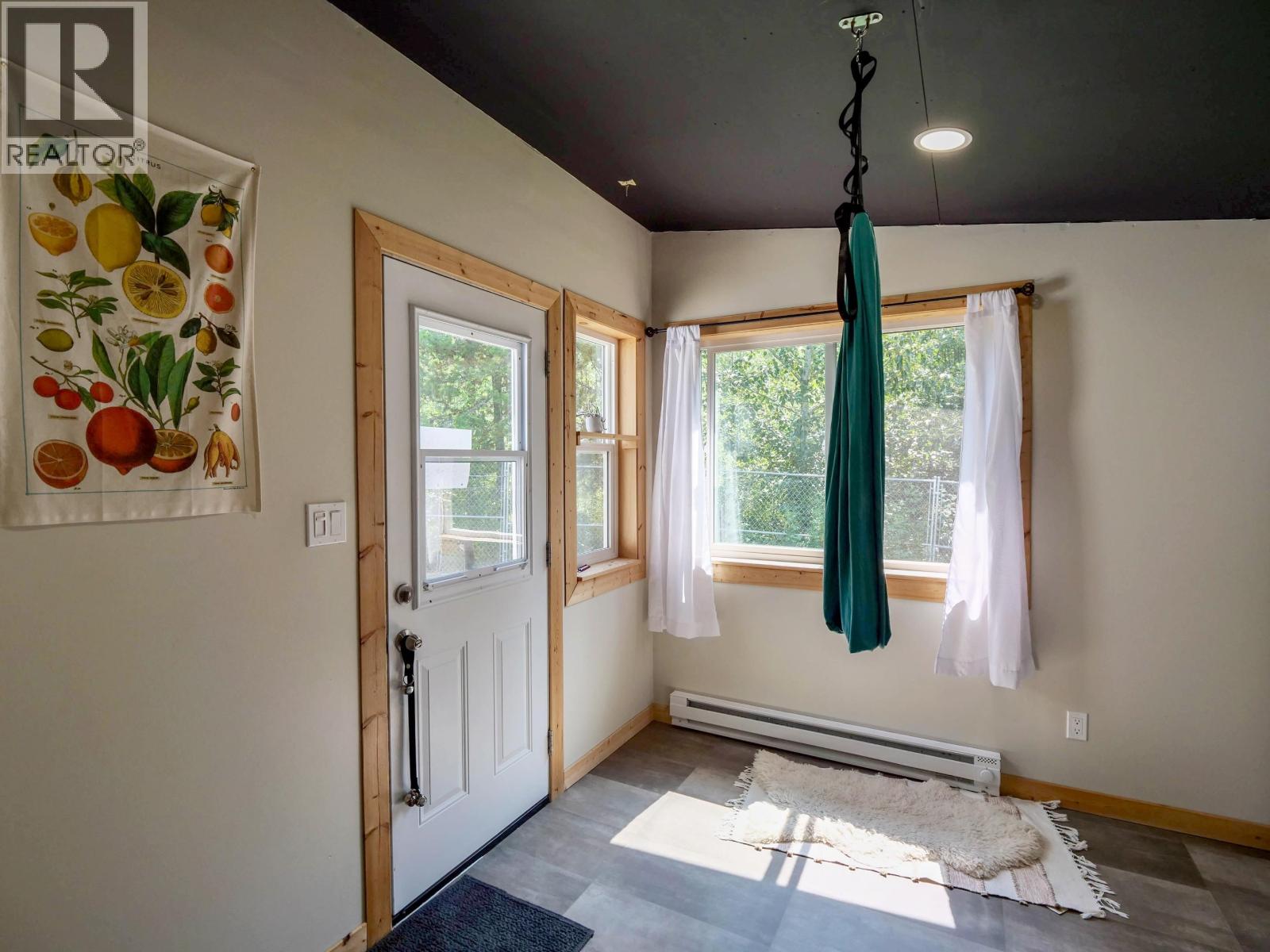 3861 HILLCREST ROAD - Image 5