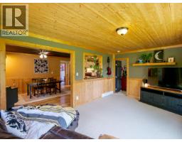 3861 Hillcrest Road, Quesnel, BC V2J6T6 Photo 13