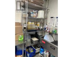 1756 Lawrence Avenue E, Toronto, ON M1R2Y7 Photo 11