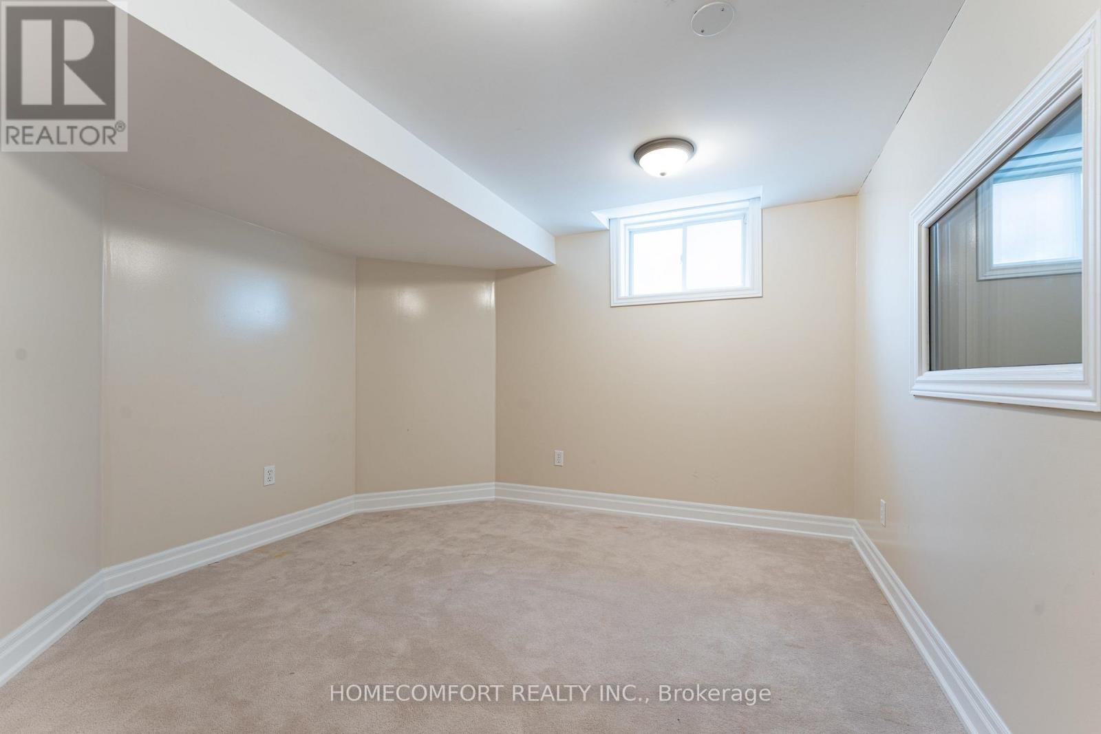 68 GRACE CRESCENT - 37