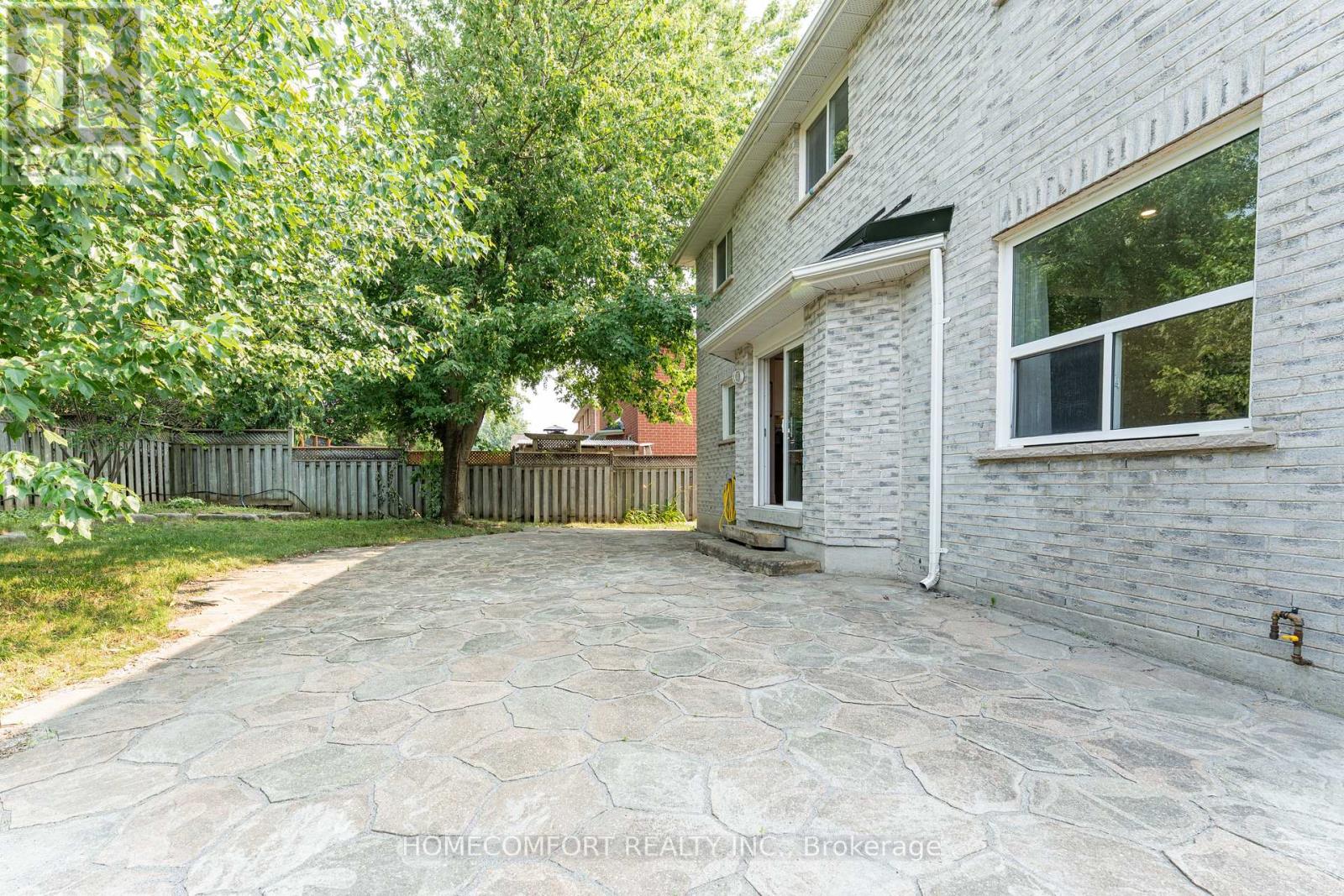 68 GRACE CRESCENT - 38