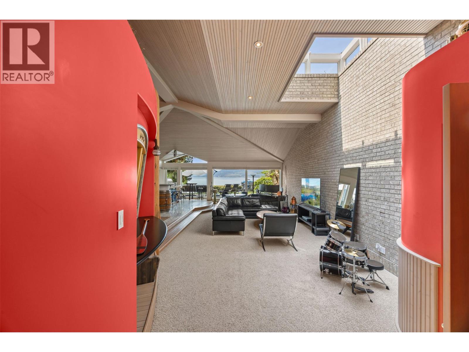 #1 379 Collett Road - 13