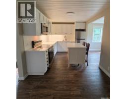 Mud room - 223 3rd Street Ne, Preeceville, SK S0A3B0 Photo 7