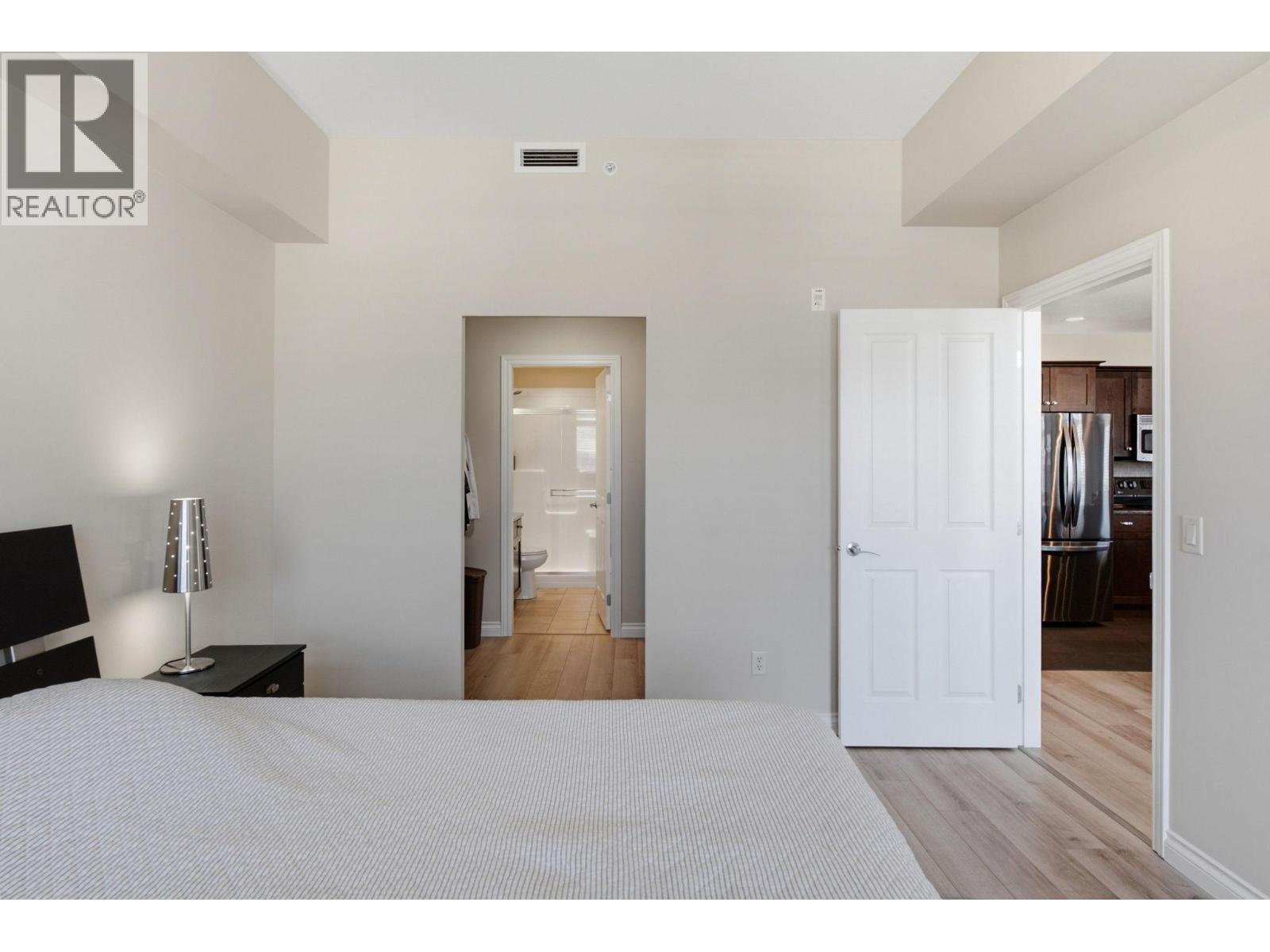 #1402 3833 Brown Road - 18