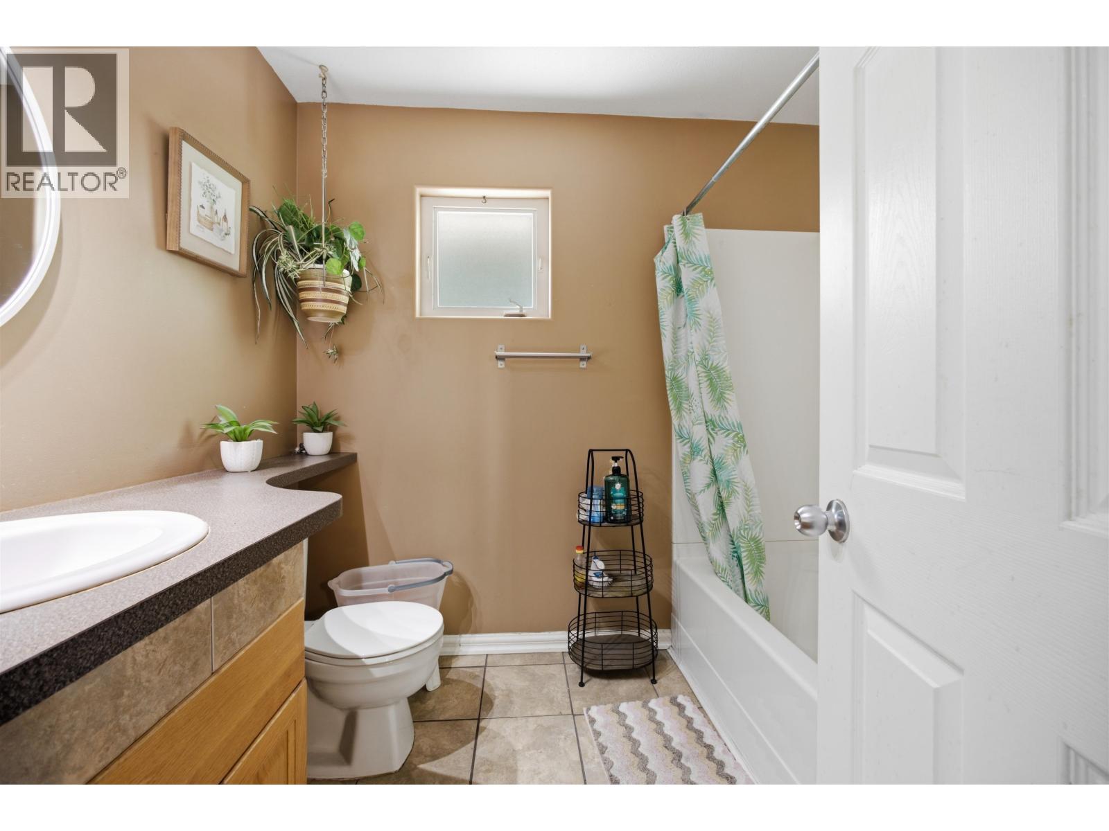 4449 PARK AVENUE - 8
