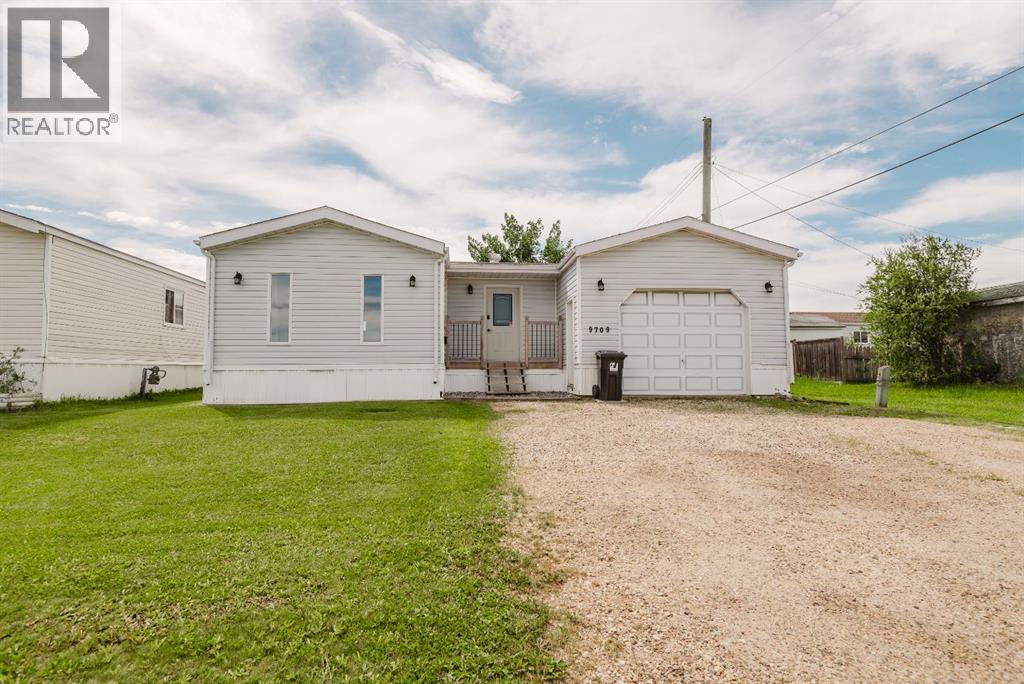 9709 107 Avenue - 2