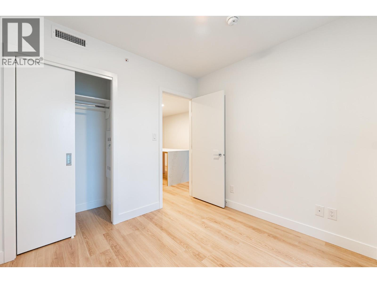 #902-7977 LANSDOWNE Road, Richmond