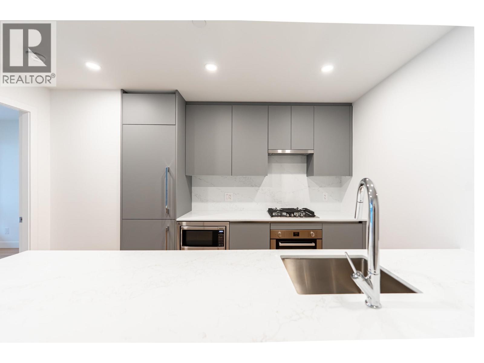 #902-7977 LANSDOWNE Road, Richmond
