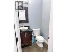 8068 11th Avenue, Burnaby, BC V3N2N7 Photo 11