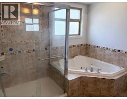 8068 11th Avenue, Burnaby, BC V3N2N7 Photo 7
