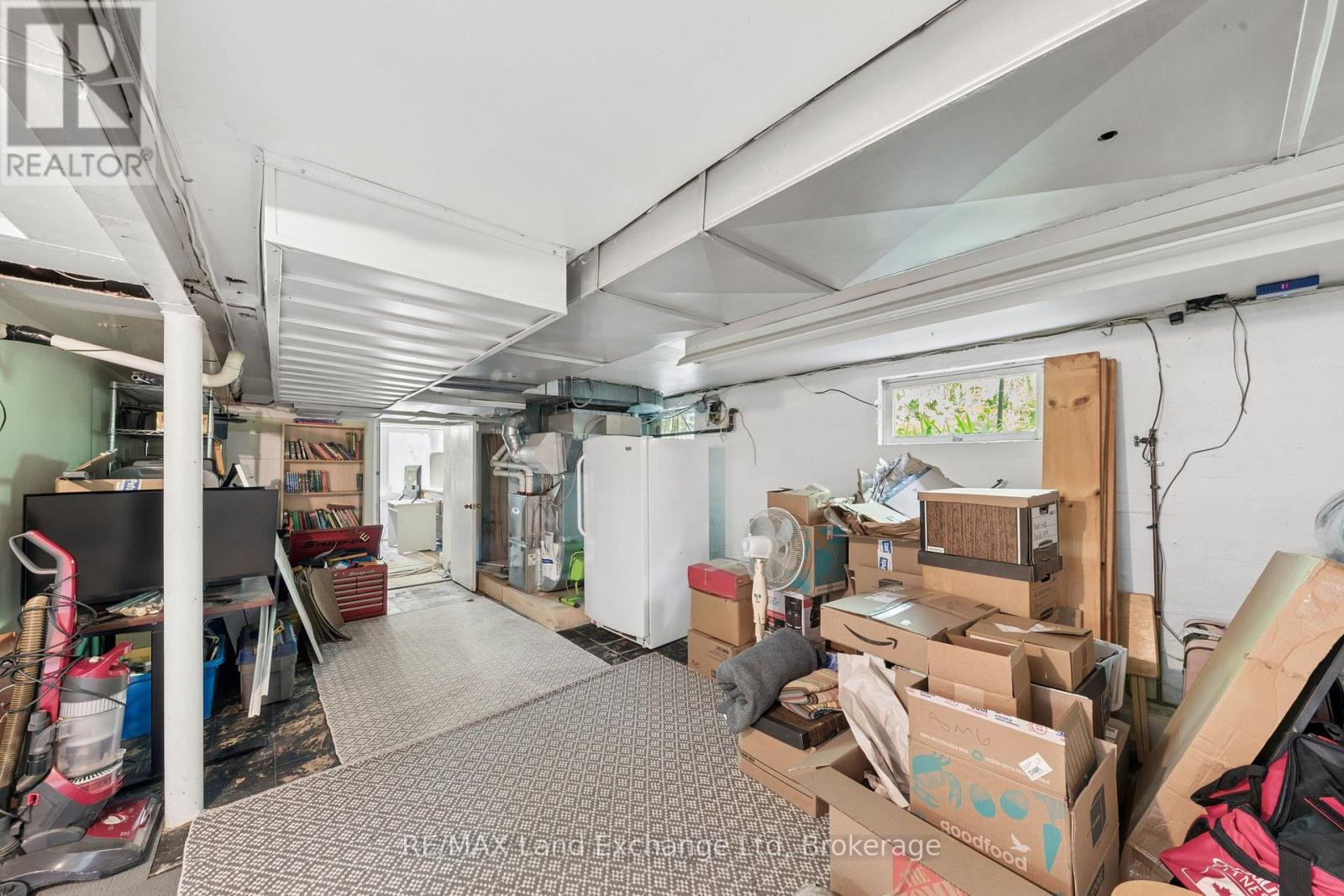 836 VICTORIA STREET - 28
