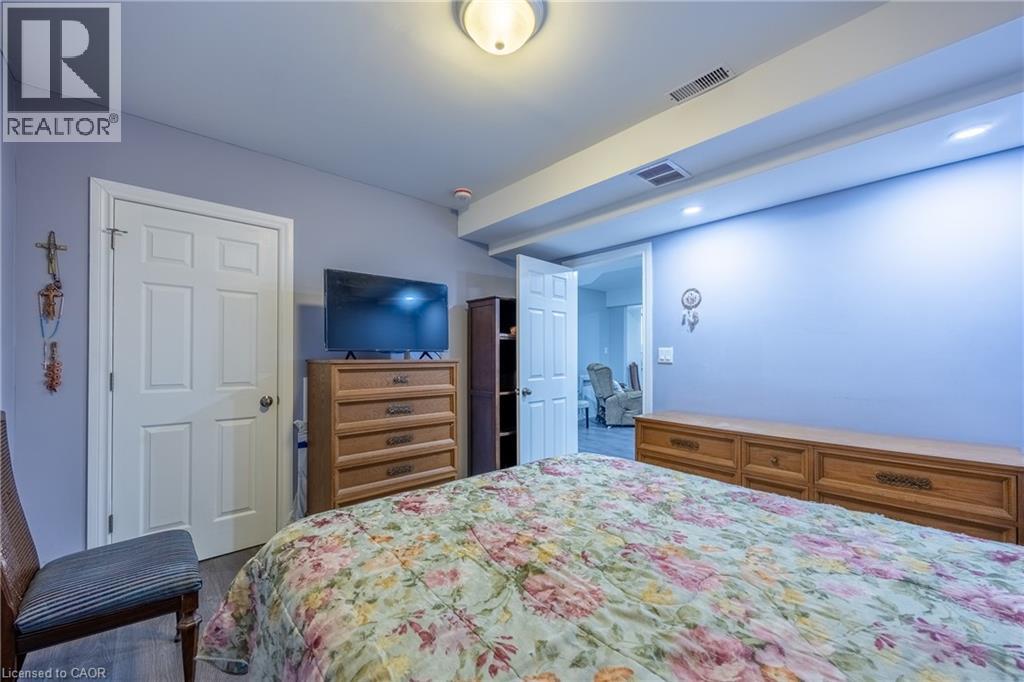 9 PURSEL Street - 30