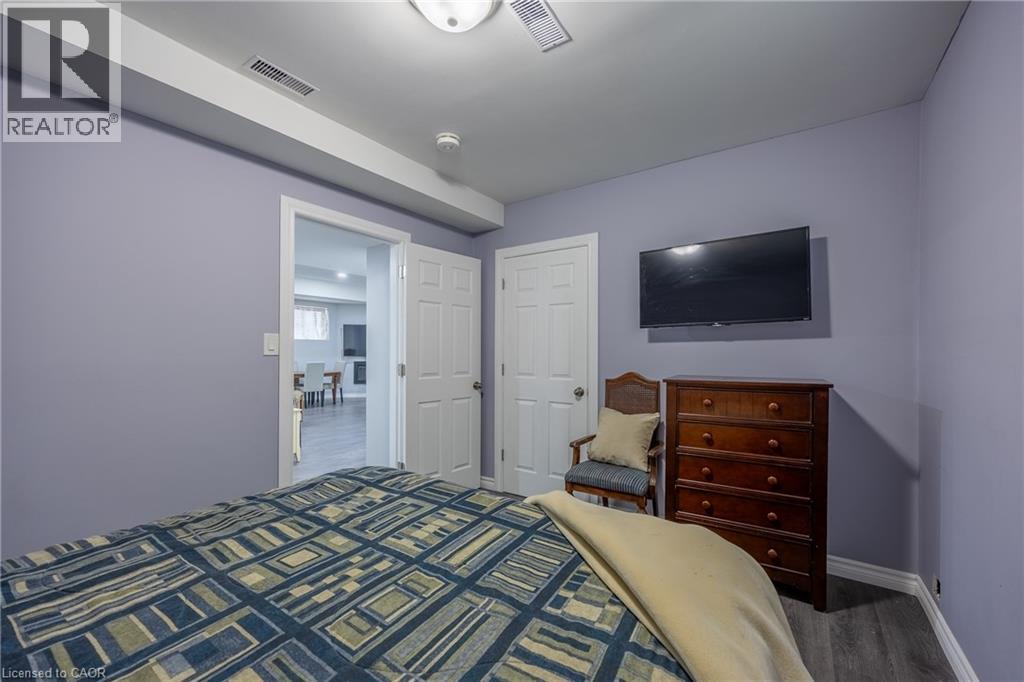 9 PURSEL Street - 27