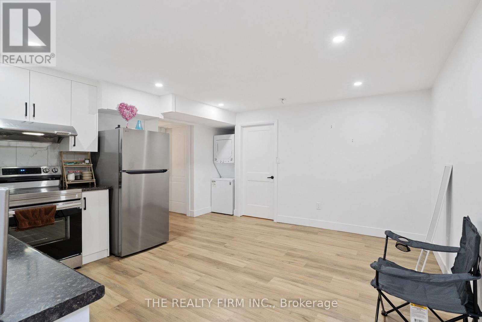 1742 APPLEROCK AVENUE - 37