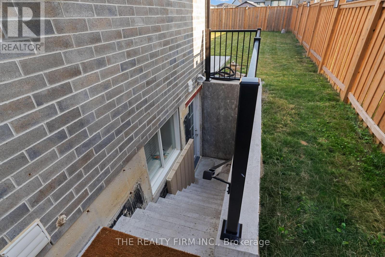 1742 APPLEROCK AVENUE - 45