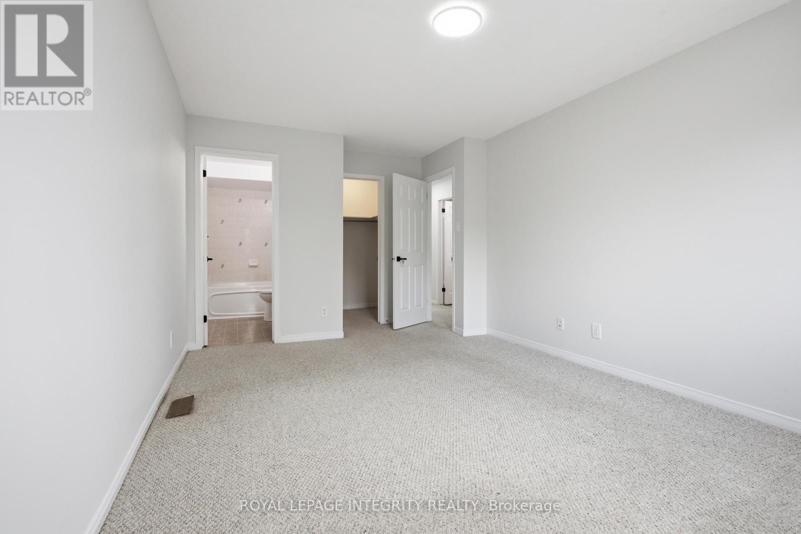 House for Rent in Ottawa – 92 INVERKIP AVENUE, Ottawa – By Peter Sagos - Image 18