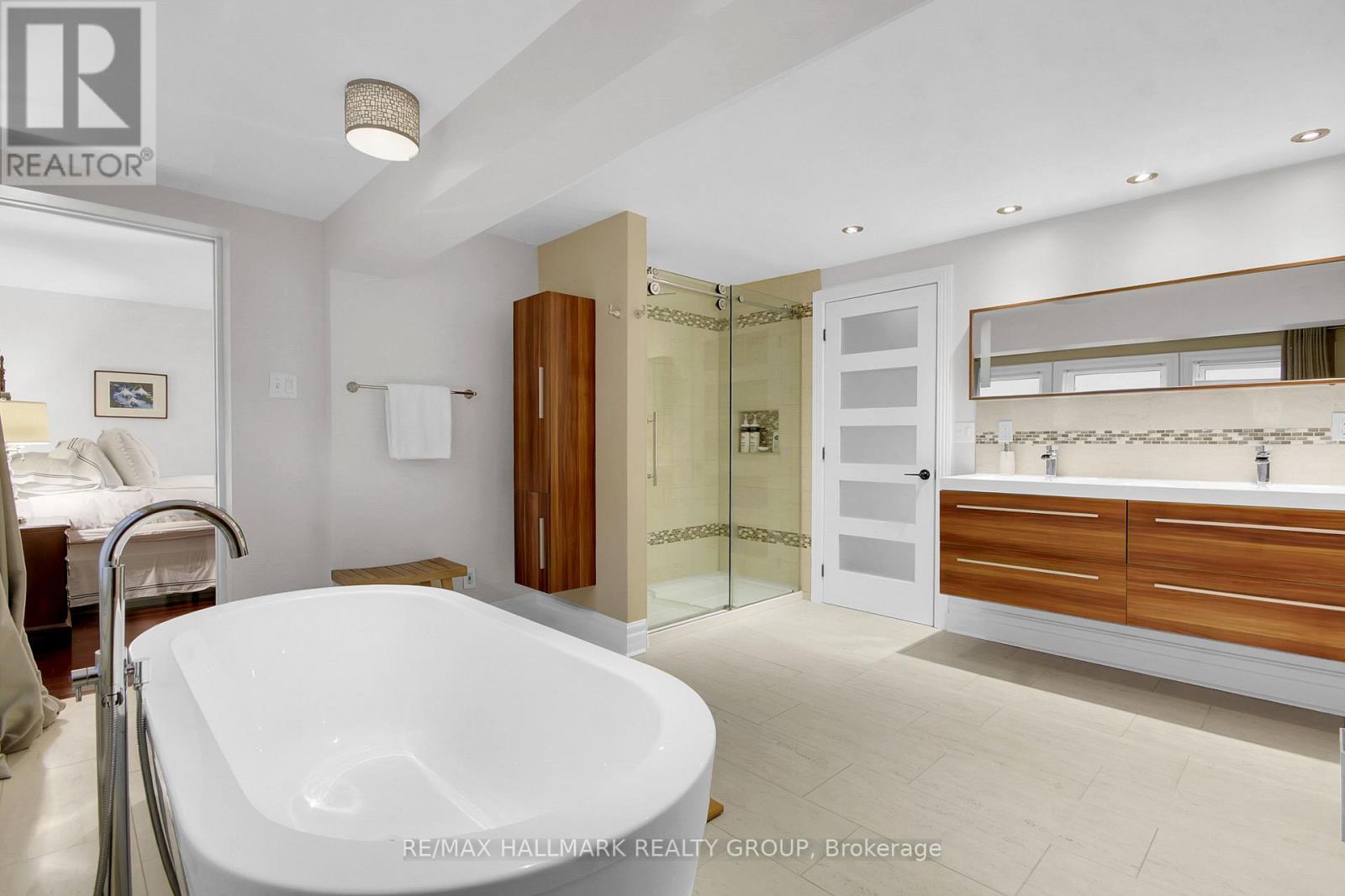 24 MORRIS STREET - 19